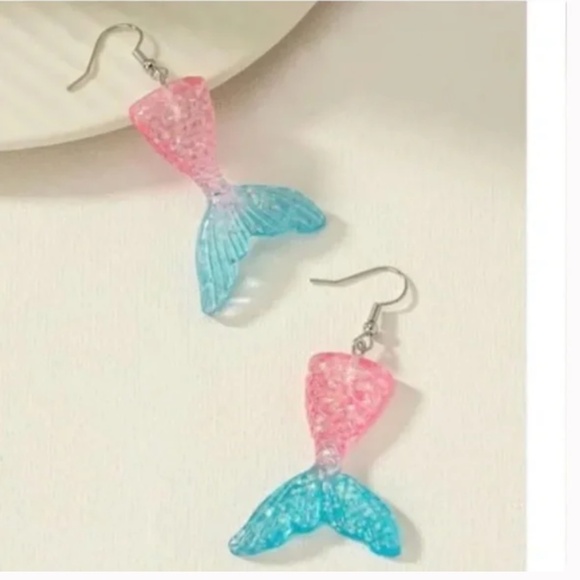 ❤️ FREE Mermaid Glitter Sea Shimmer Ocean Woman Tail Girly Chic Trendy Earrings - Picture 4 of 4